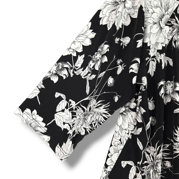 Karen Kane Size 2X Black White  Floral Top Wrinkle Free Tunic - Picture 14 of 16